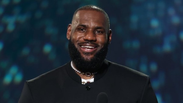 LeBron James confirms he will return for 21st NBA season | 'The day I can't give everything I will be done' LeBron James confirms he will return for 21st NBA season | 'The day I can't give everything I will be done'